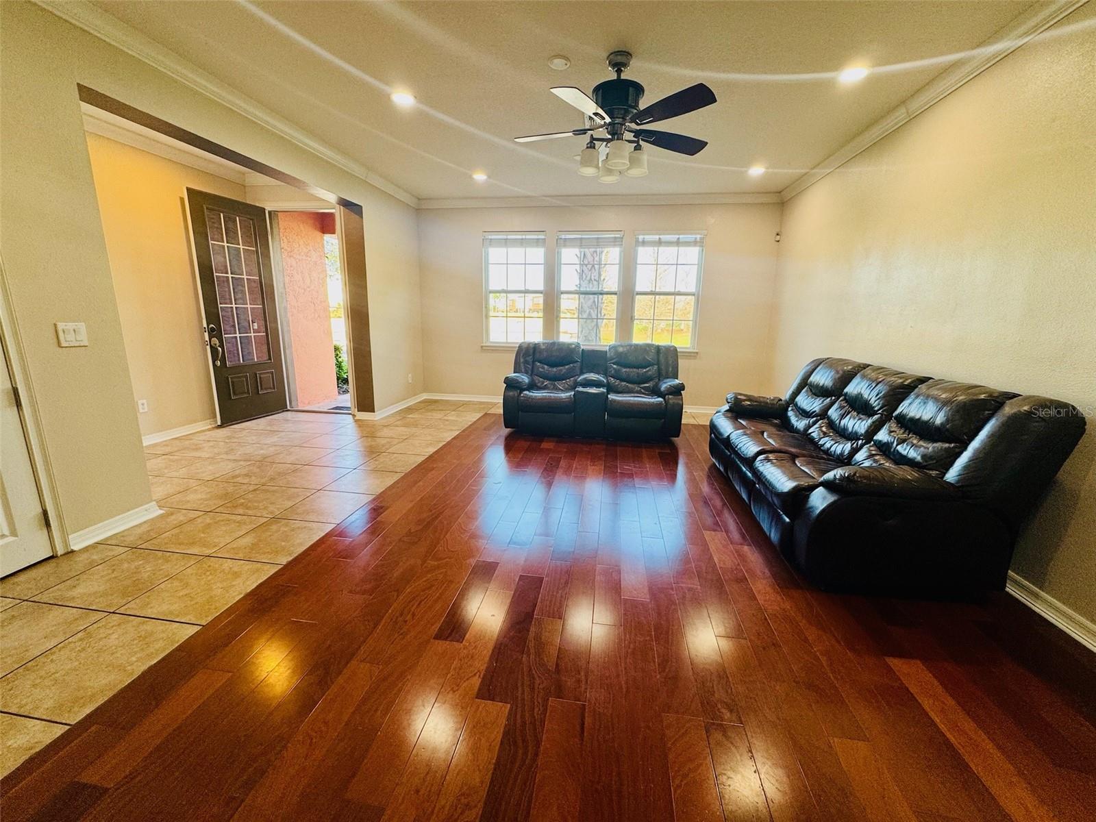 561 TELFAIR SQUARE CT photo 3