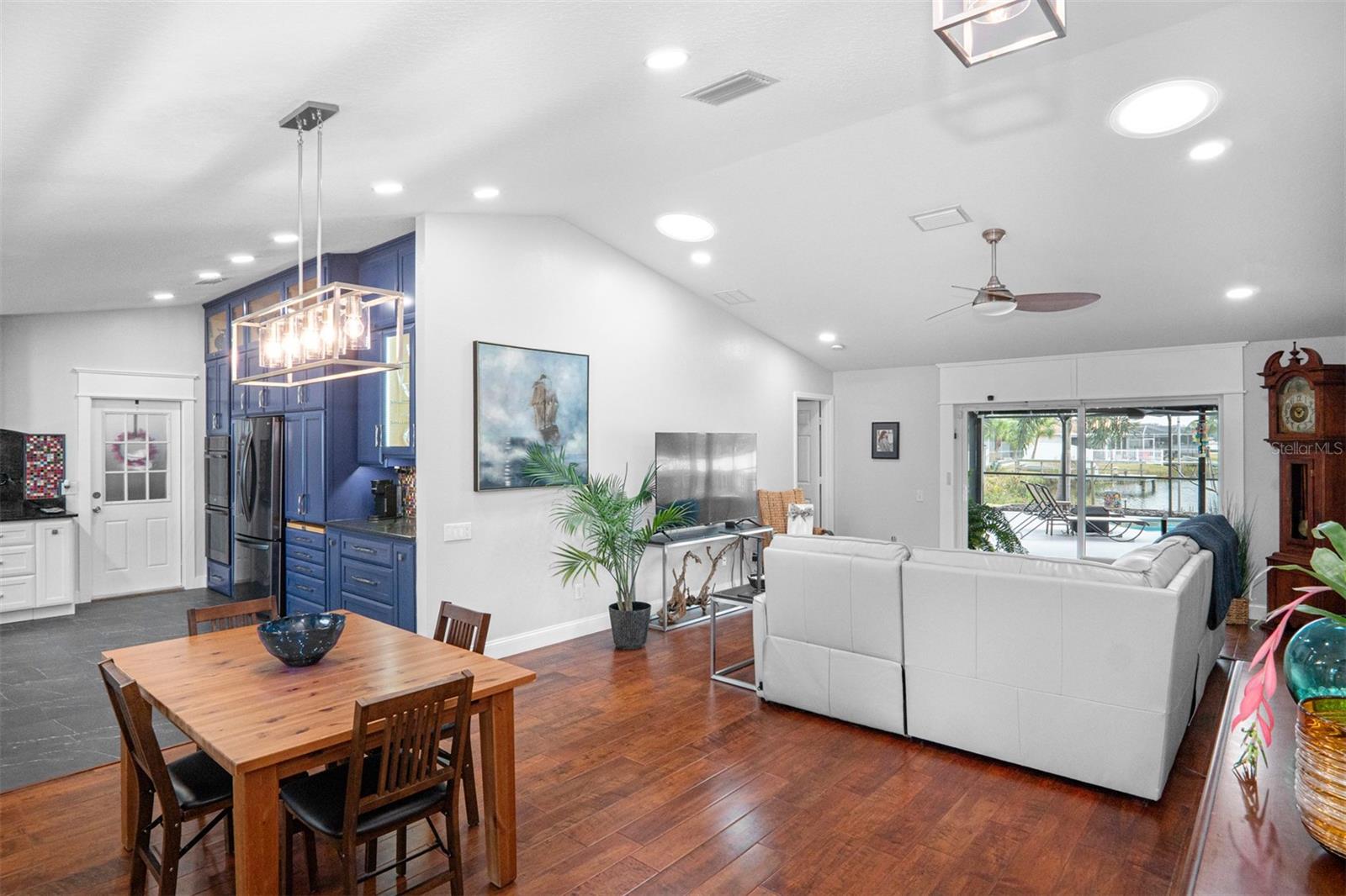 6531 CLAIR SHORE DR photo 3