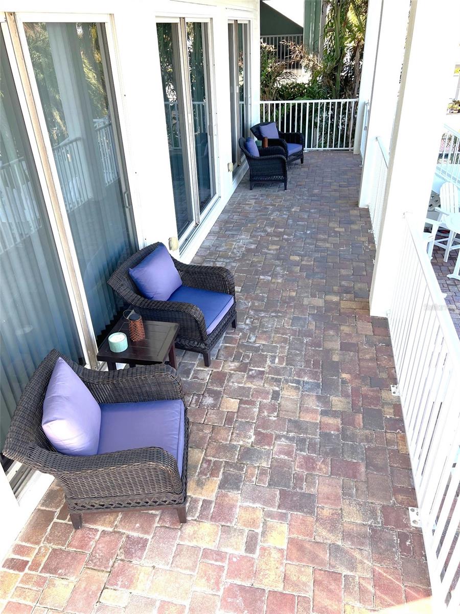 1421 APOLLO BEACH BLVD photo 4