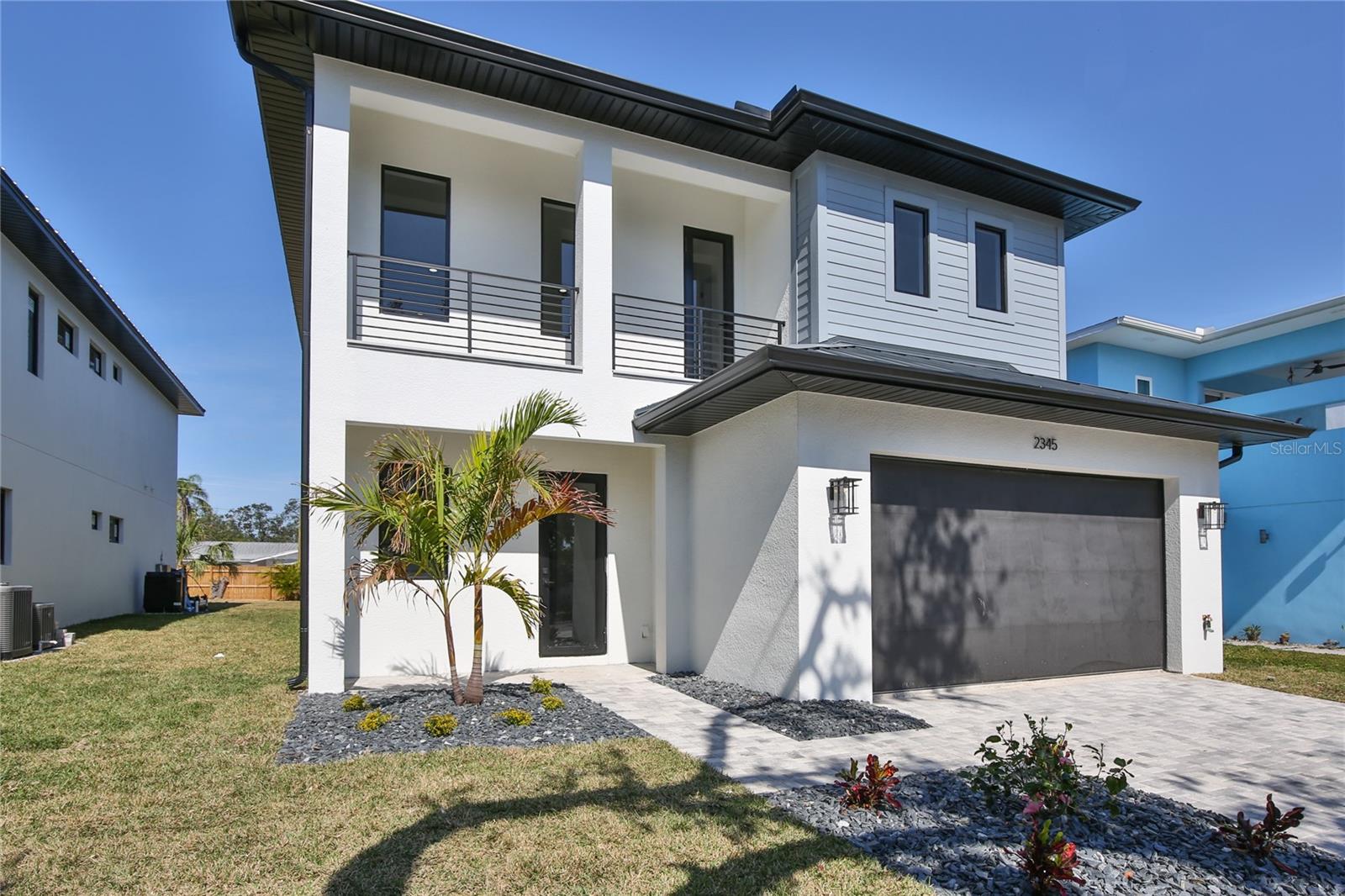 2345 OAK TER photo 3