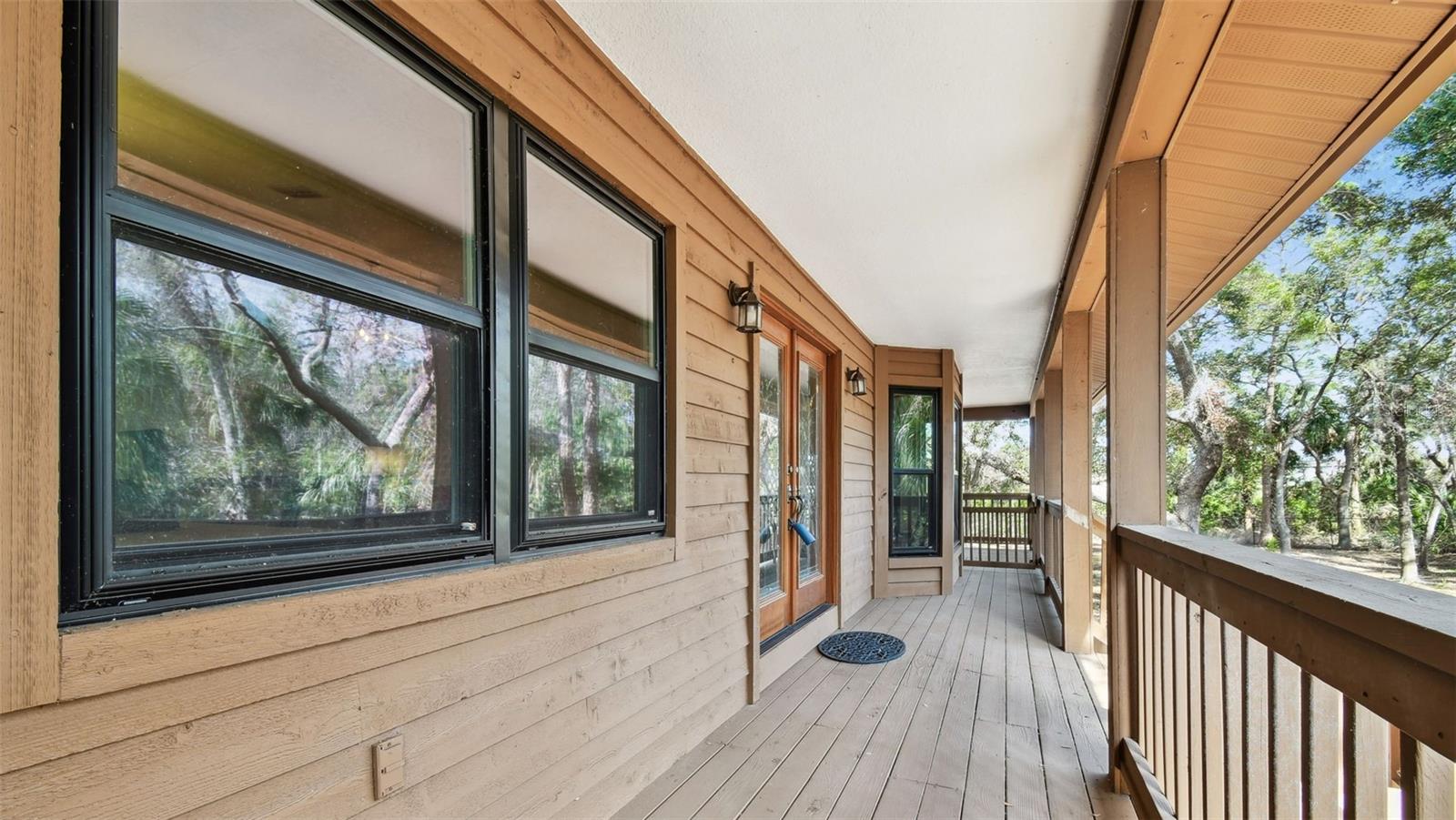 360 WELLINGTON AVE photo 5