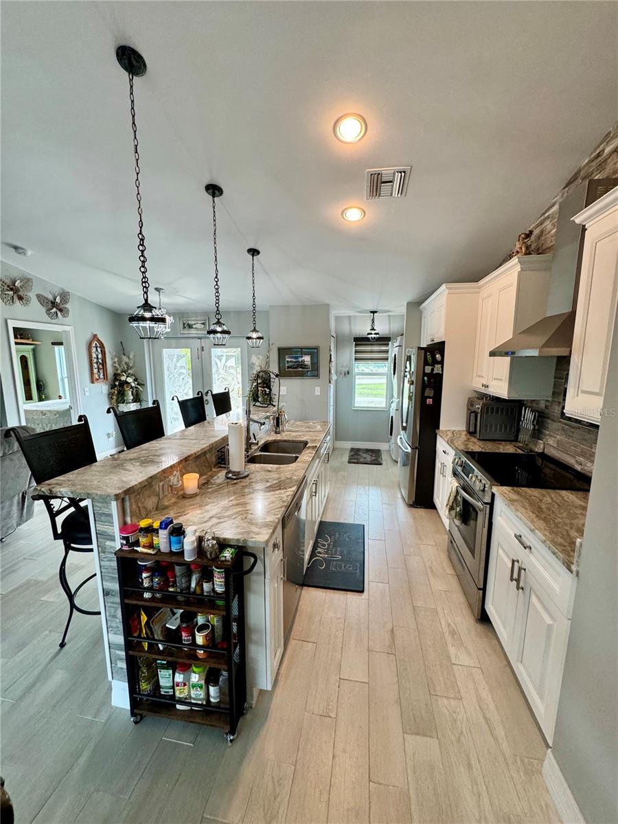 3714 GULFBREEZE LN photo 2