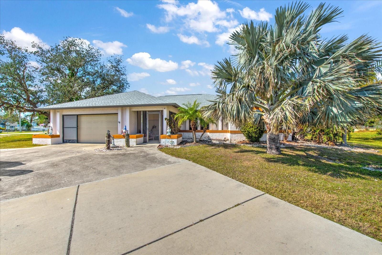 19484 MIDWAY BLVD photo 2