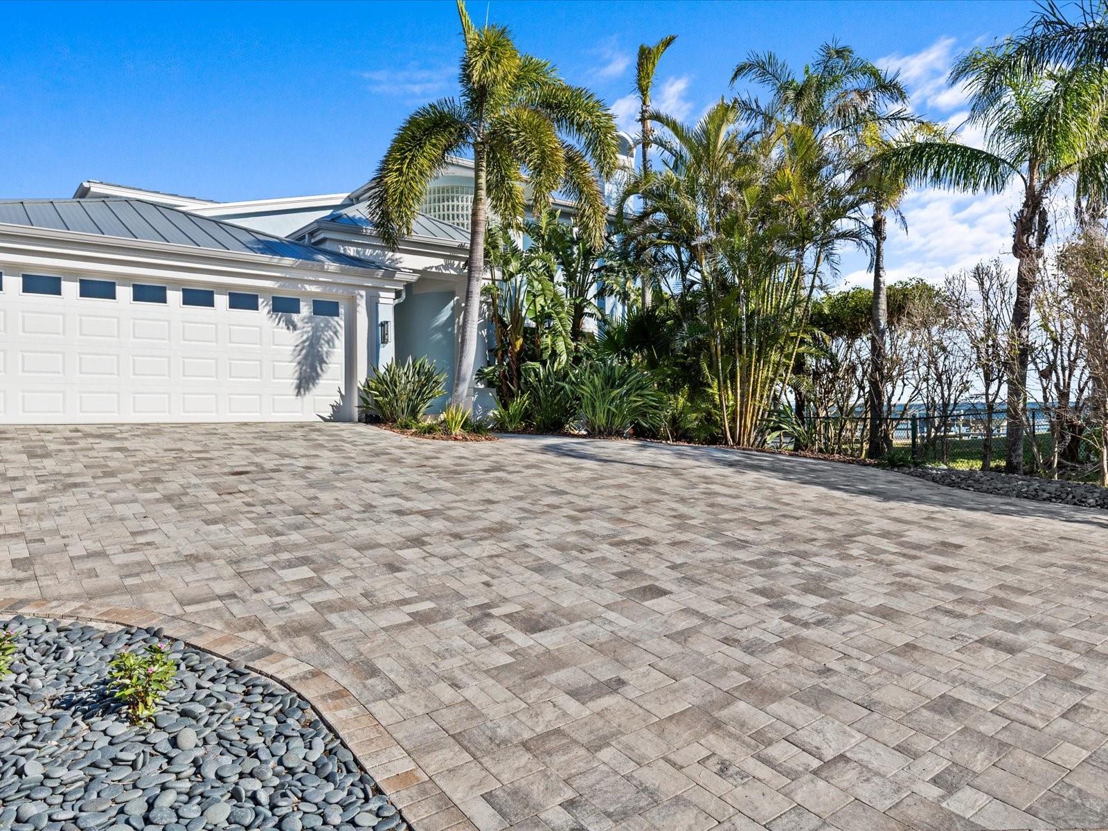 1201 BAY DR photo 5