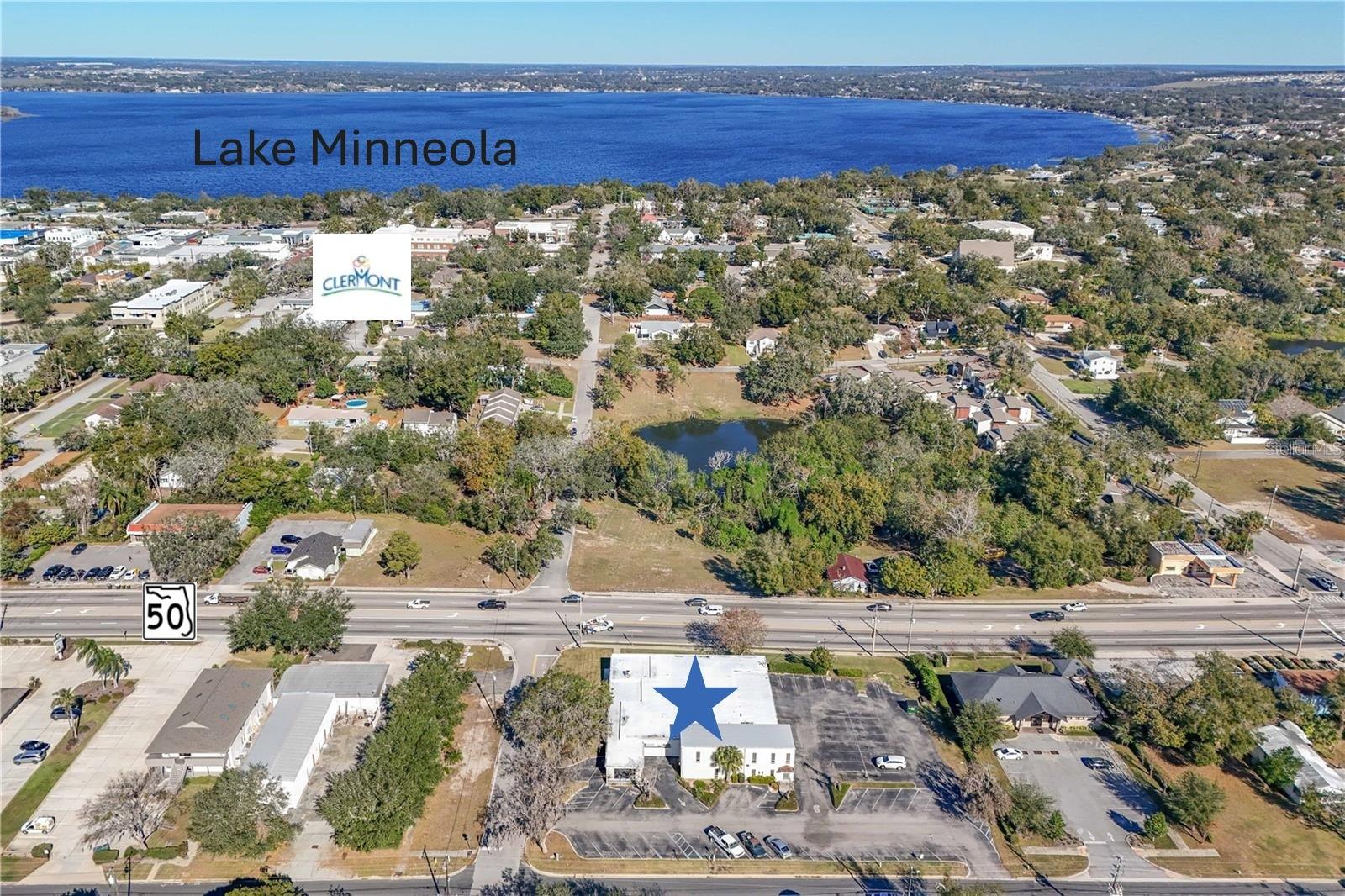 1135 LAKE AVE photo 2