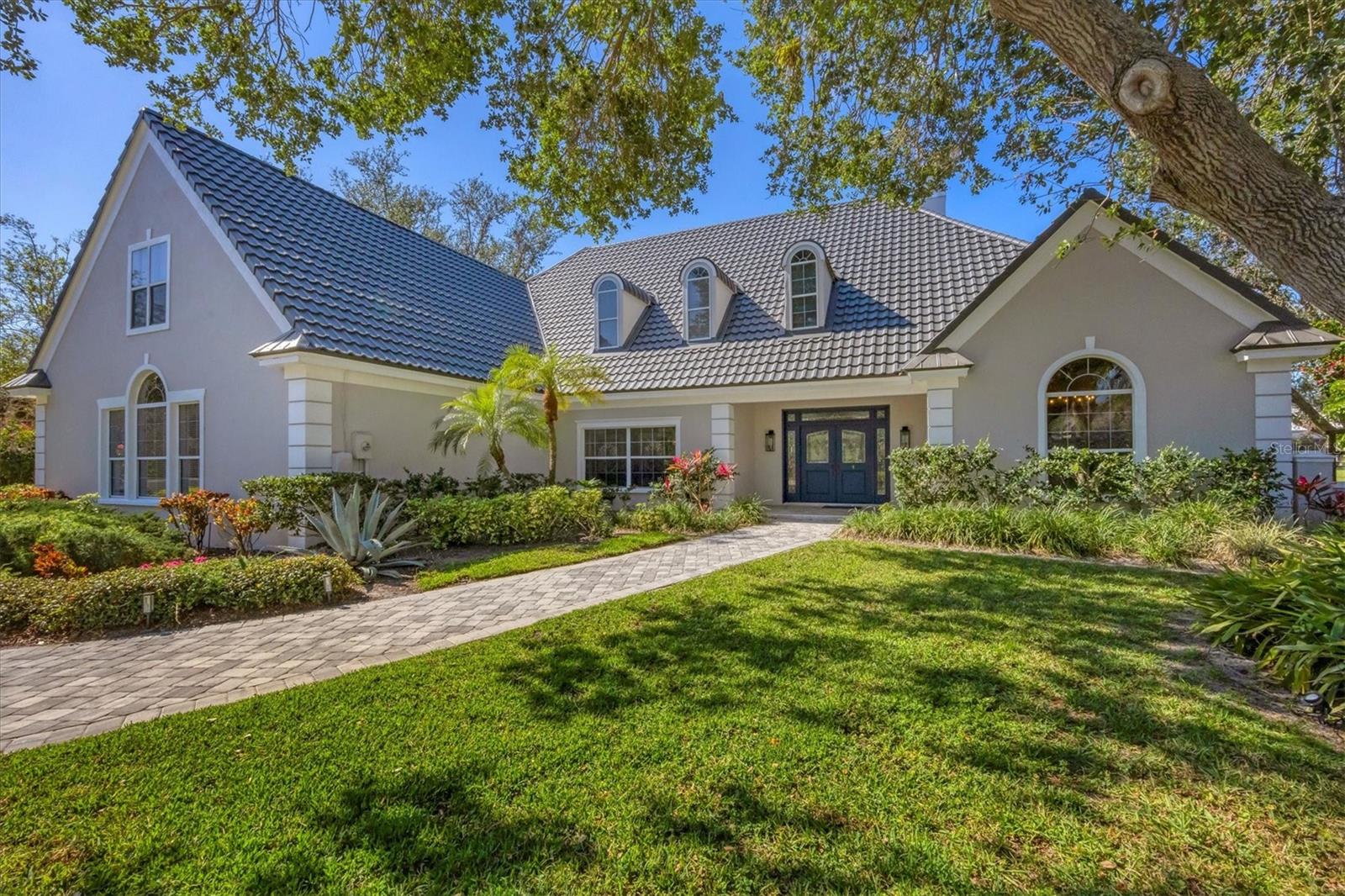 4 SAINT MARTIN CIR photo 3
