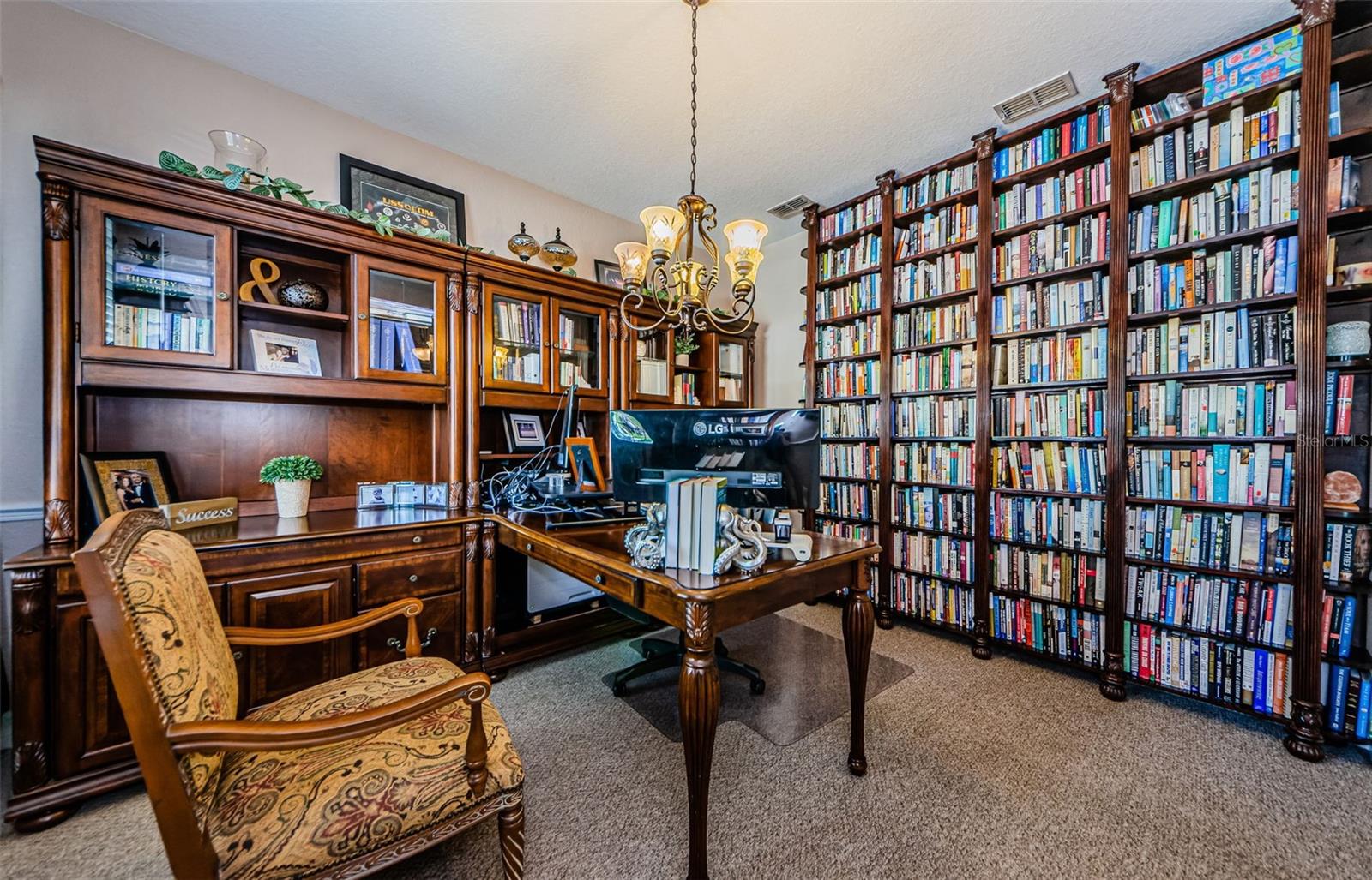1602 ABYSS DR photo 4