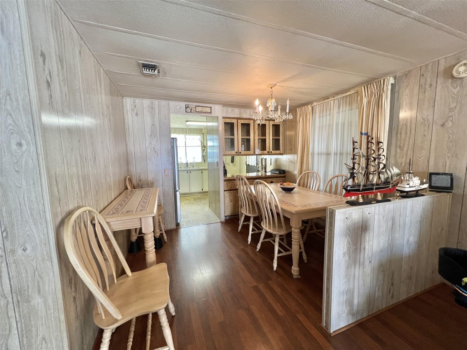 133 HIBISCUS WAY photo 2