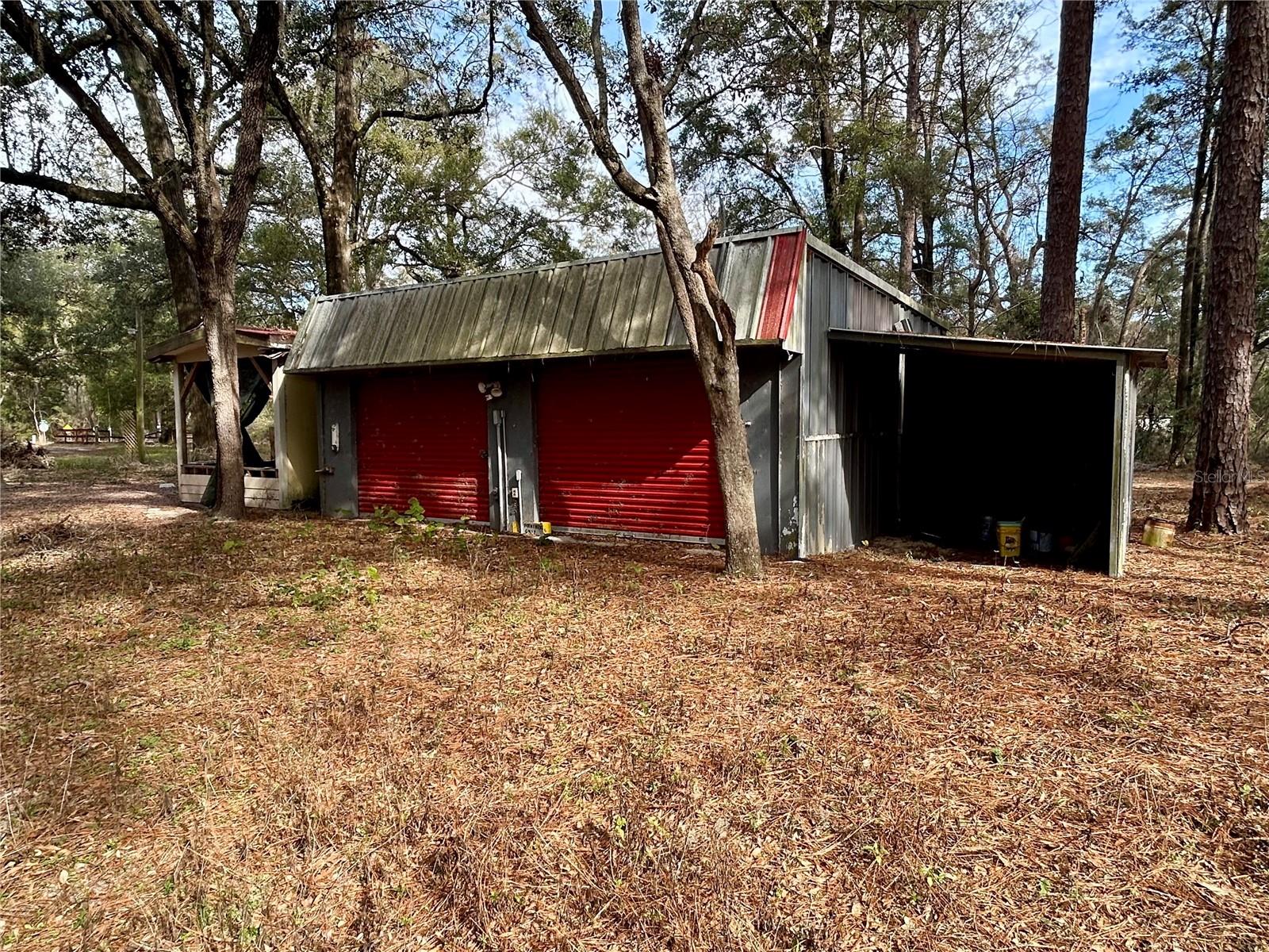 232 SW LENVIL LN photo 4
