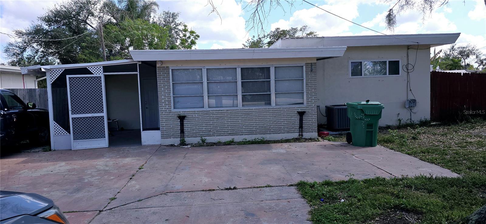 4448 MELBOURNE ST photo 2