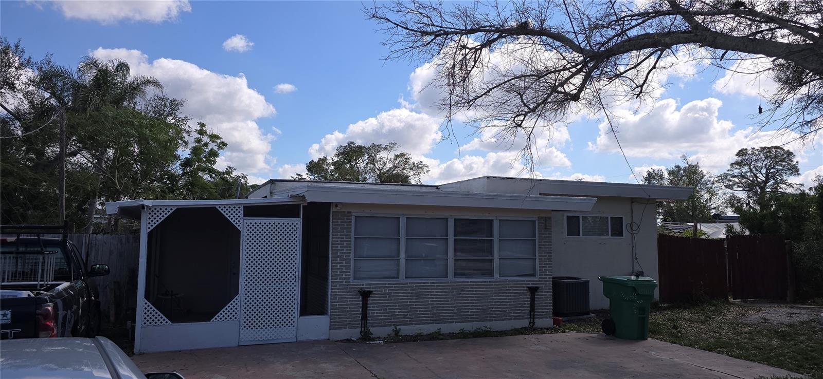 4448 MELBOURNE ST photo 4