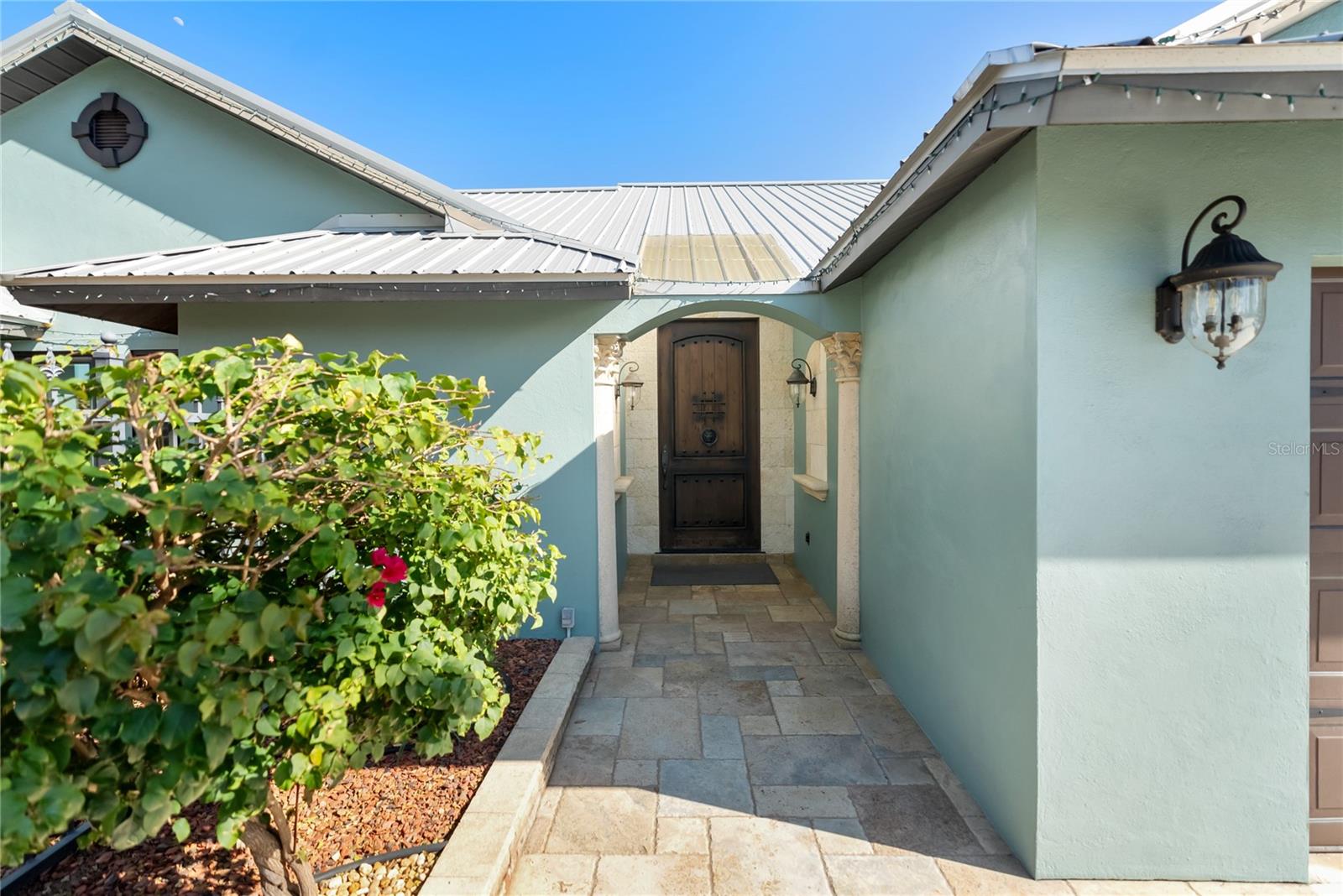 3951 PALAU DR photo 4