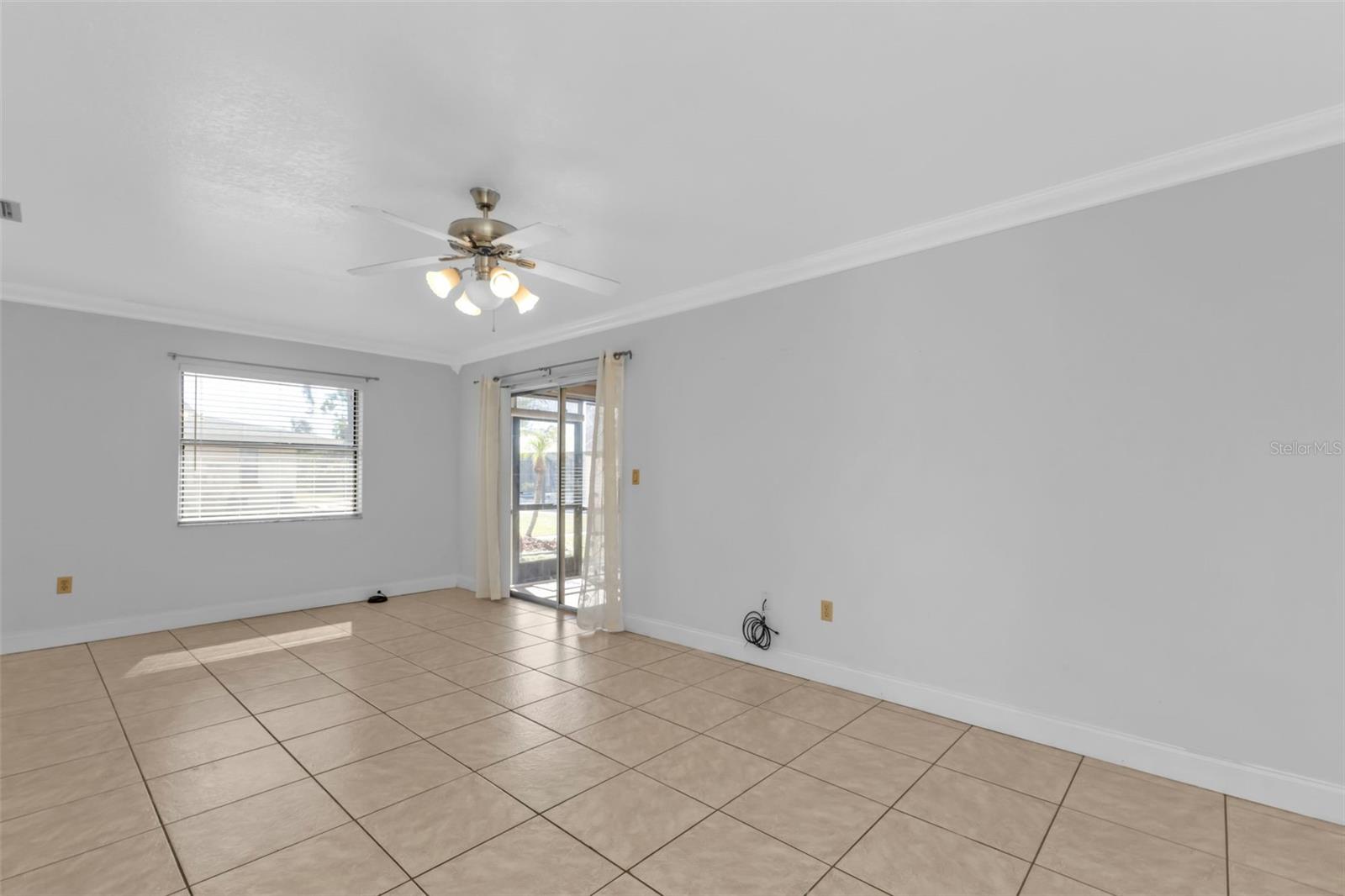 25068 HARBORVIEW RD #3B photo 3