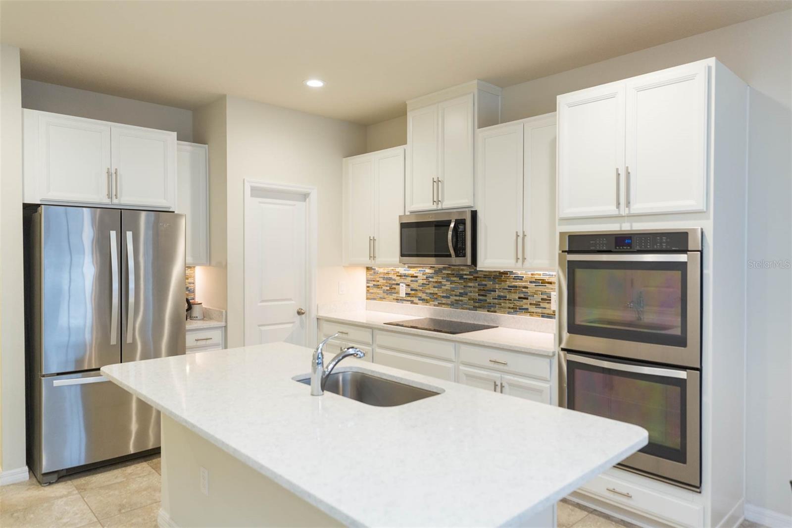 5056 SUNCATCHER DR photo 3