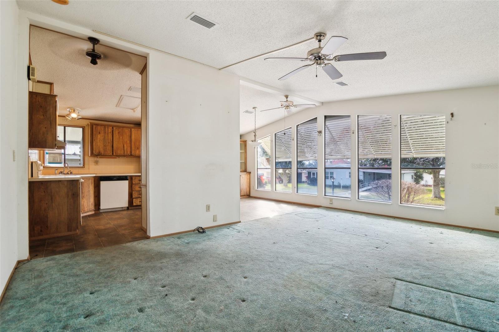 1765 W SCHWARTZ BLVD photo 5