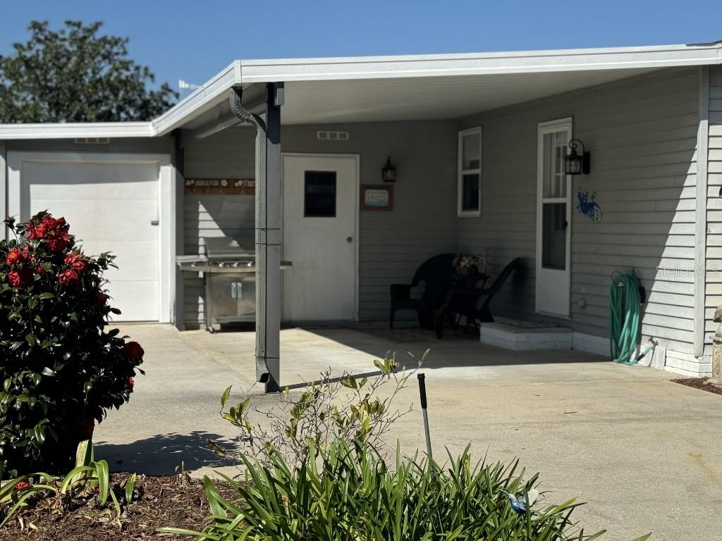 1610 BAYHILL DR photo 2