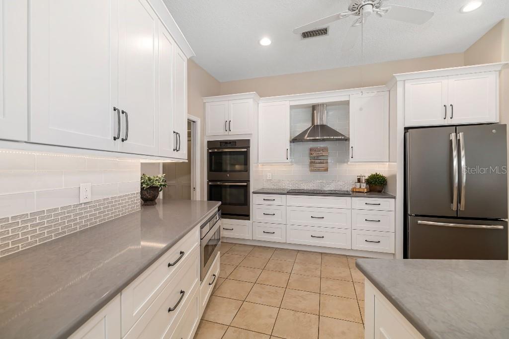 7185 N SERENOA DR photo 4