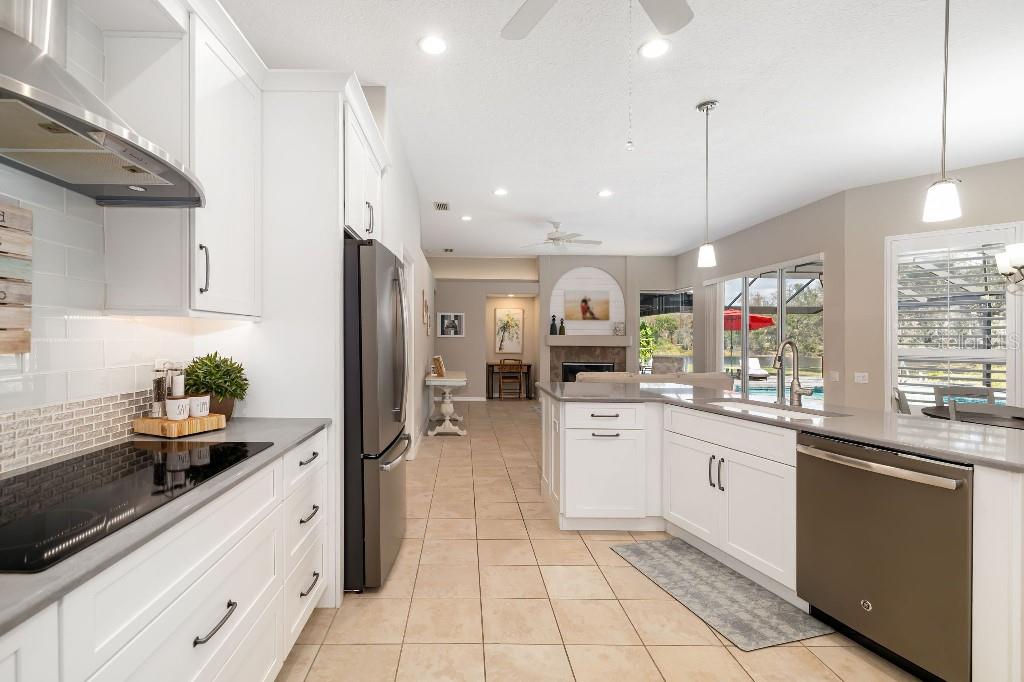 7185 N SERENOA DR photo 5