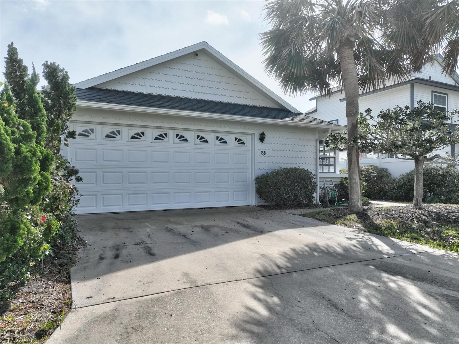 38 MEDFORD DR photo 2