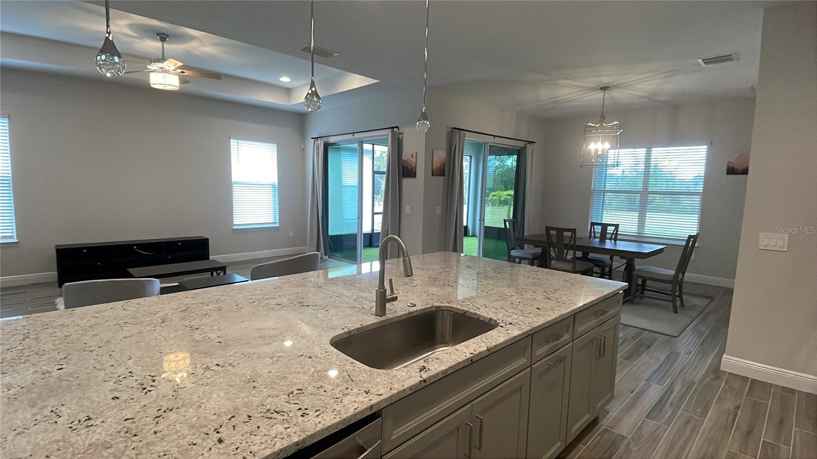 2132 LIMESTONE TRL photo 3