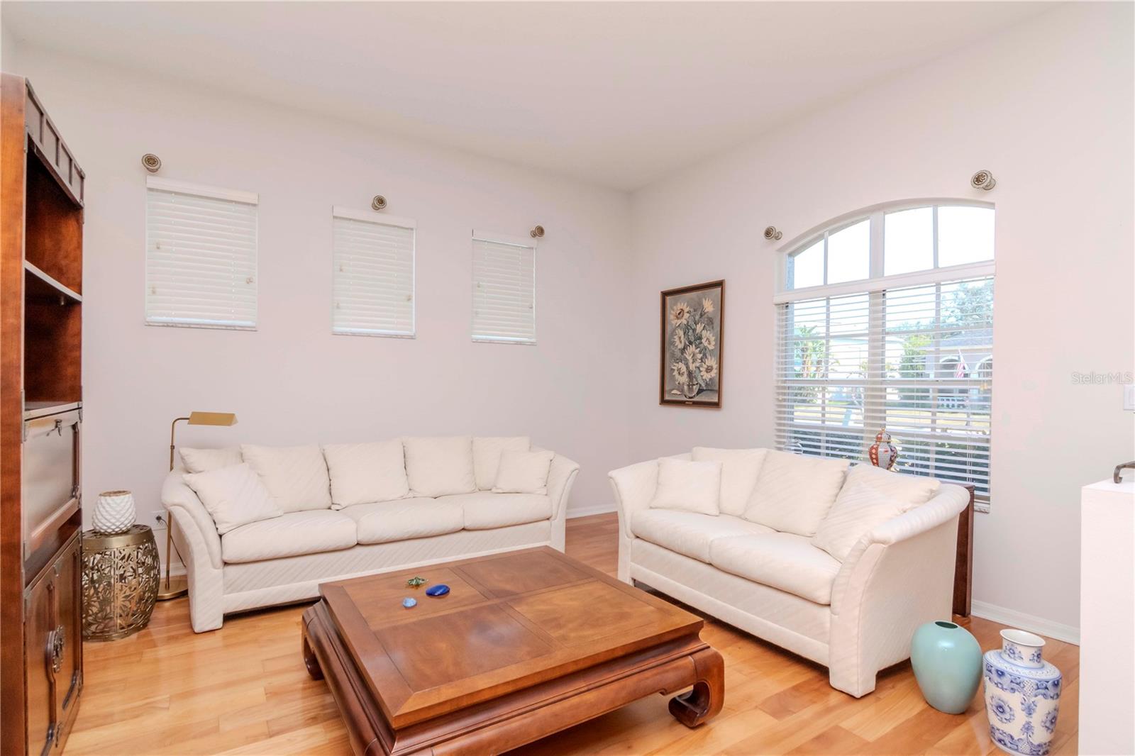 12545 LEATHERLEAF DR photo 5