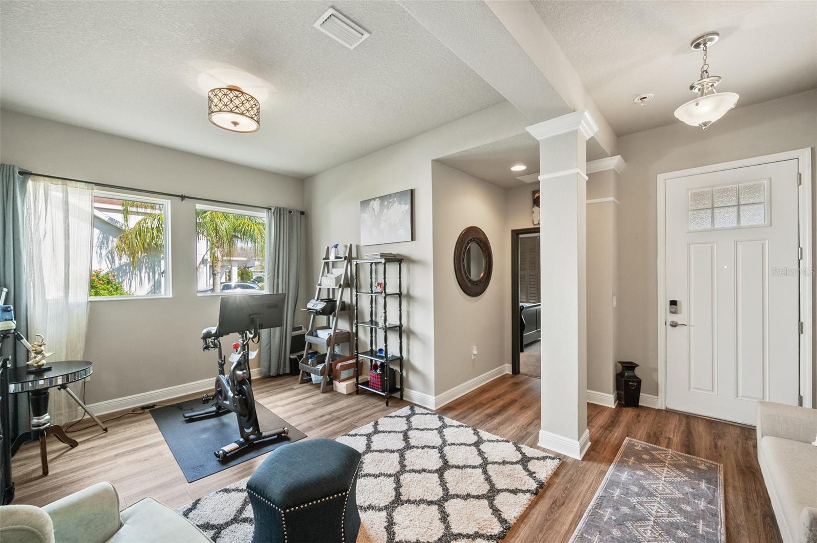 2575 CLAYMORE ST photo 3