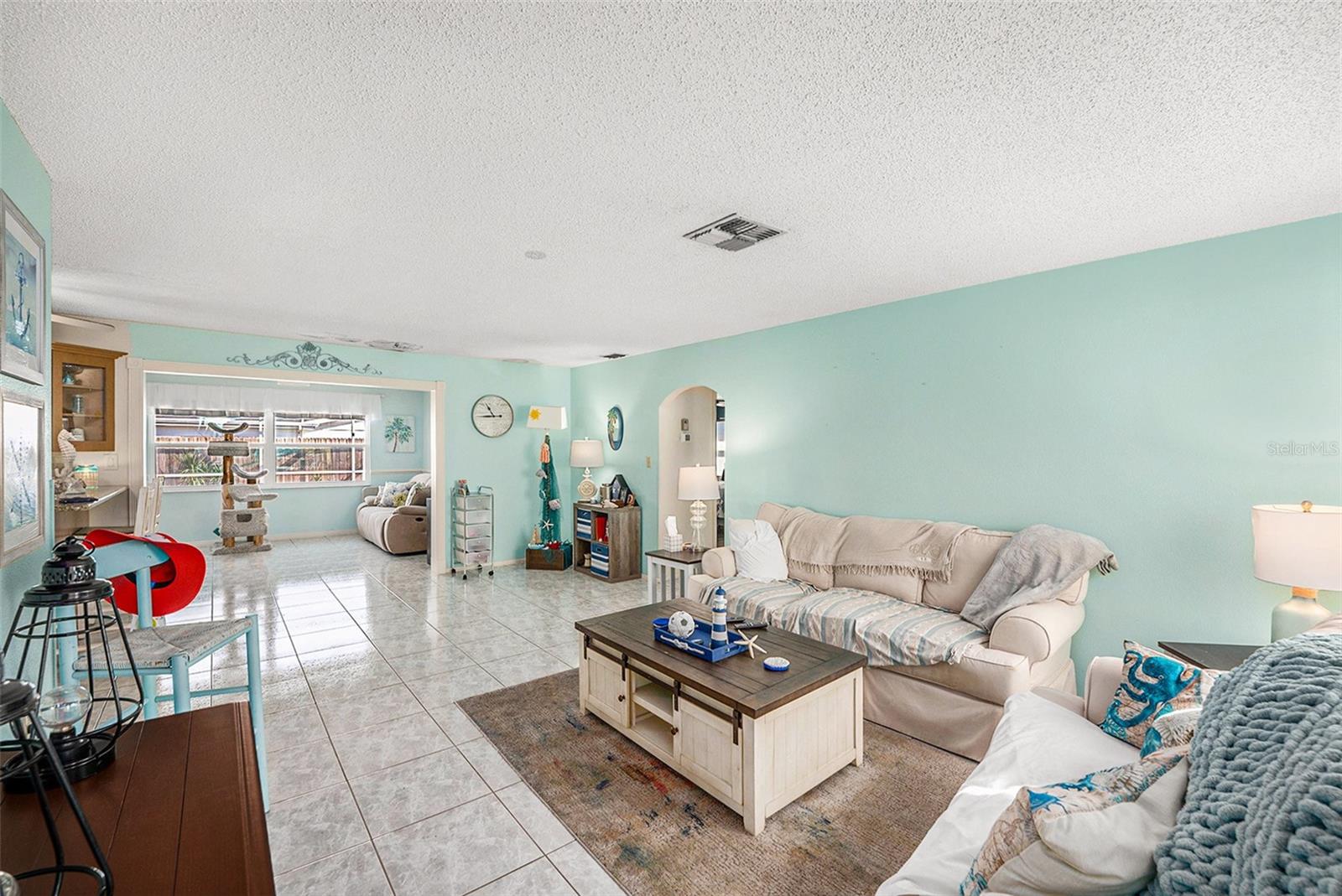 8341 MOULTON DR photo 3