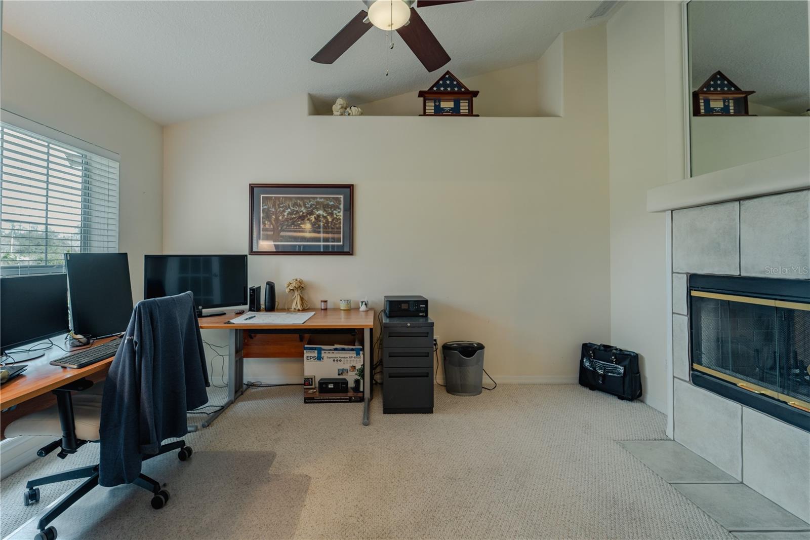 1120 CALDWELL AVE photo 4