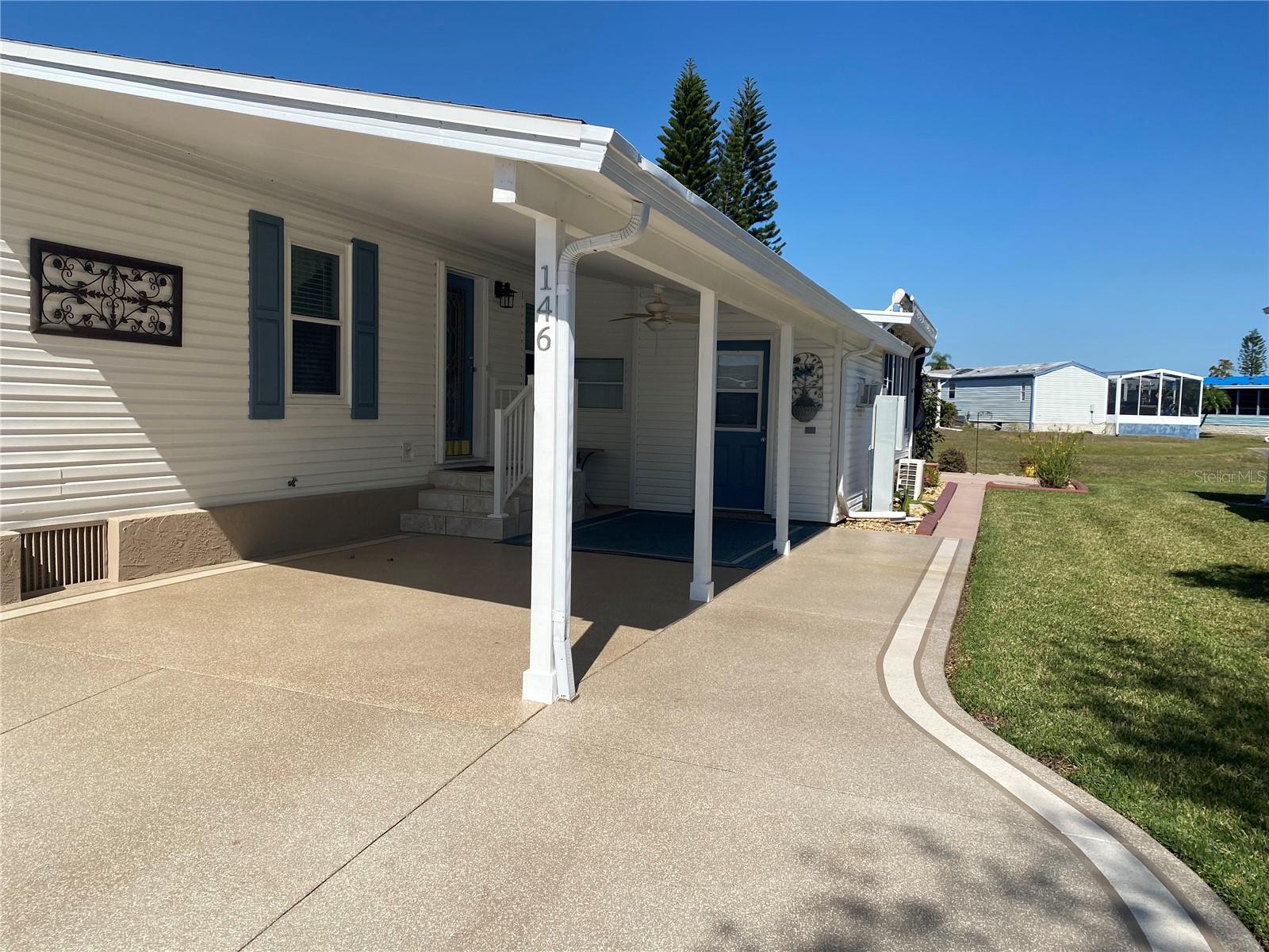 146 NIGHTINGALE CIR photo 3
