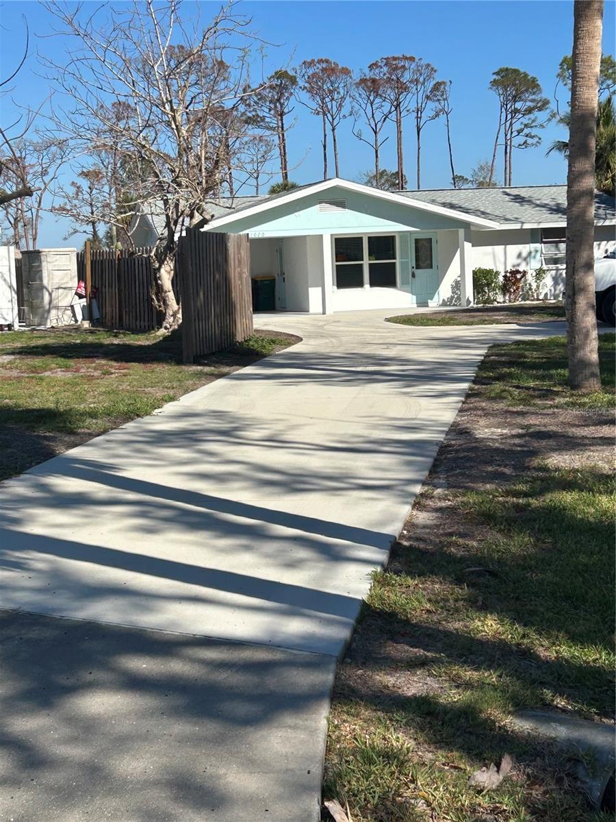 1020 DRURY LN photo 2