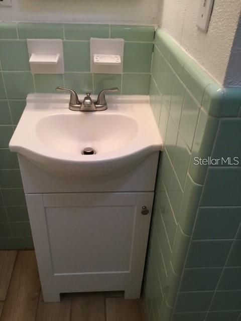 27276 SUNNYBROOK RD photo 5