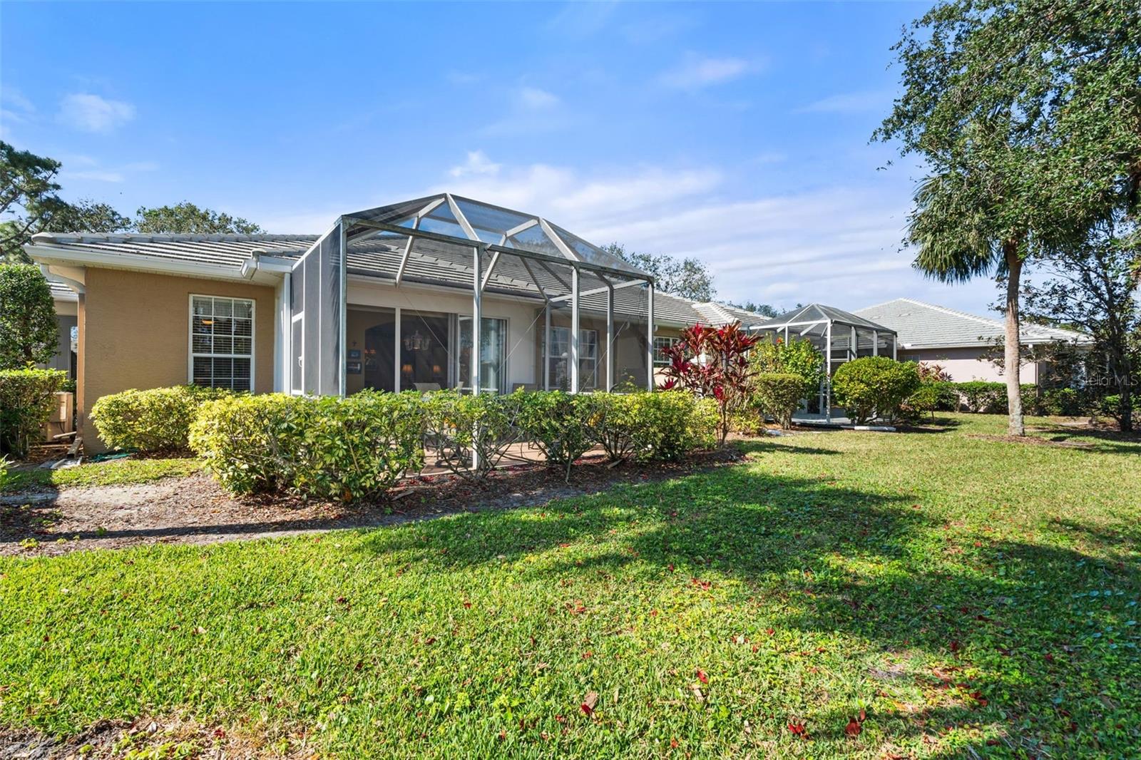 905 BARCLAY CT photo 3