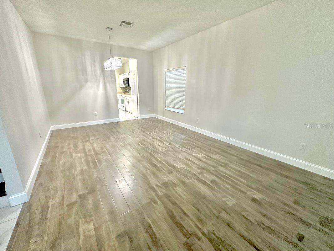 461 LAKEPARK TRL photo 5