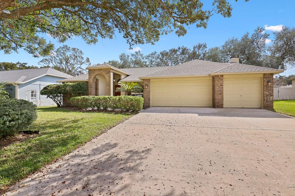3917 APPLETREE DR photo 2