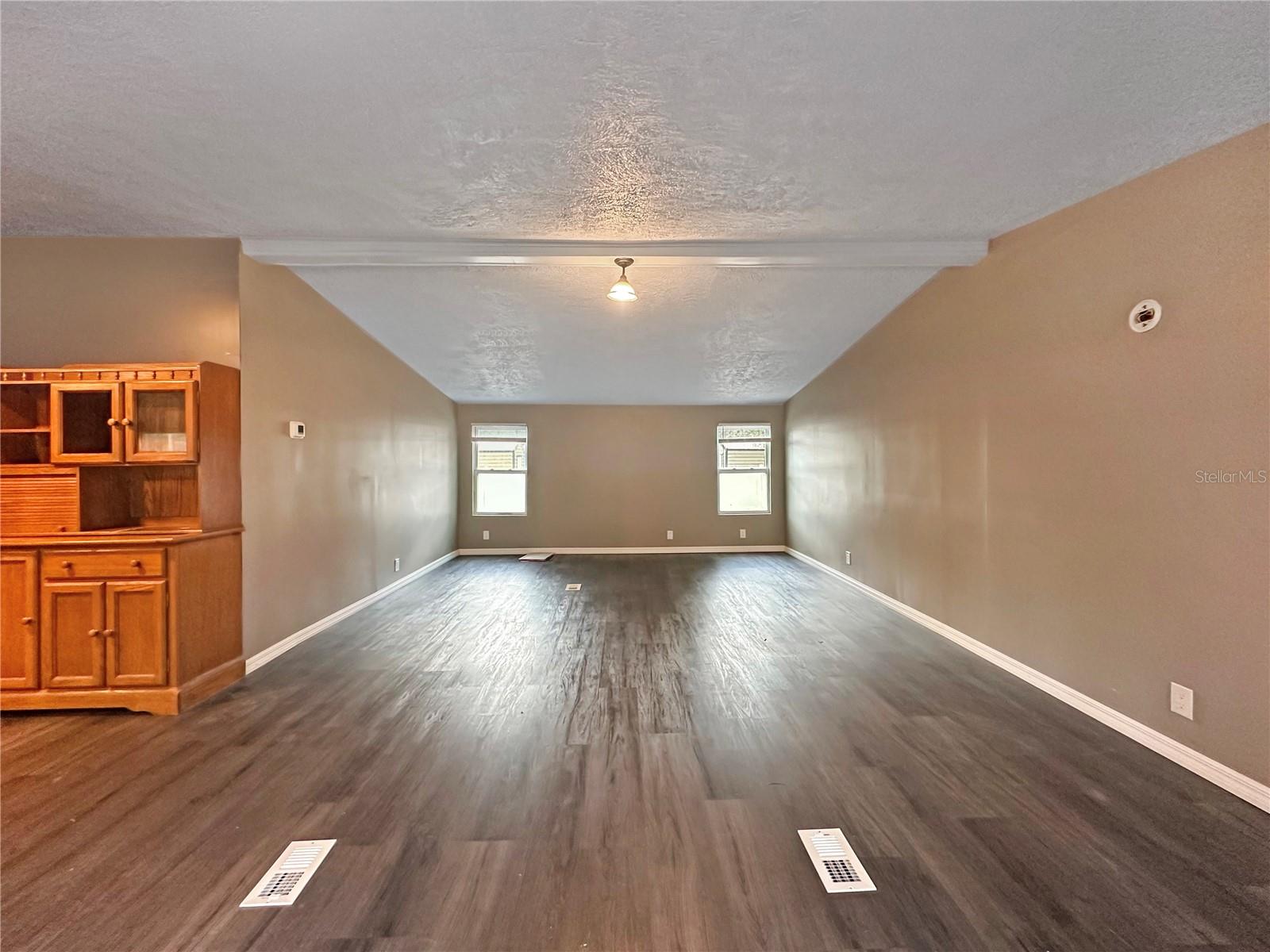 3860 NE 60TH CT photo 2