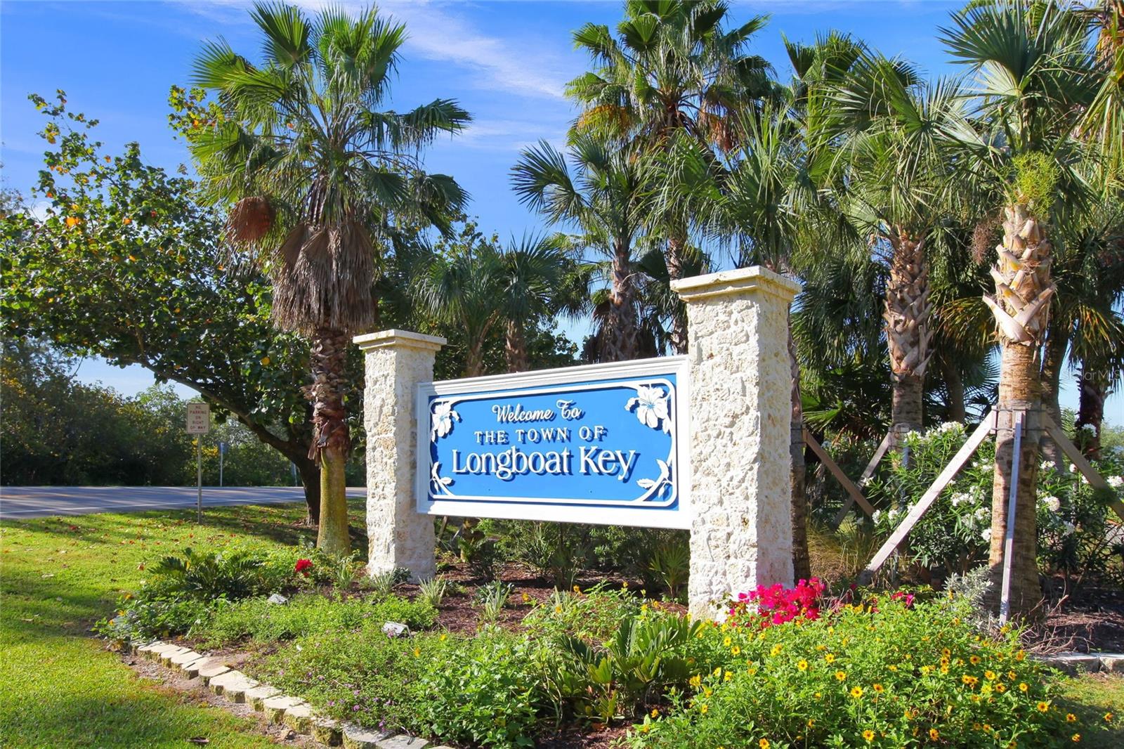 6537 GULF OF MEXICO DR photo 2