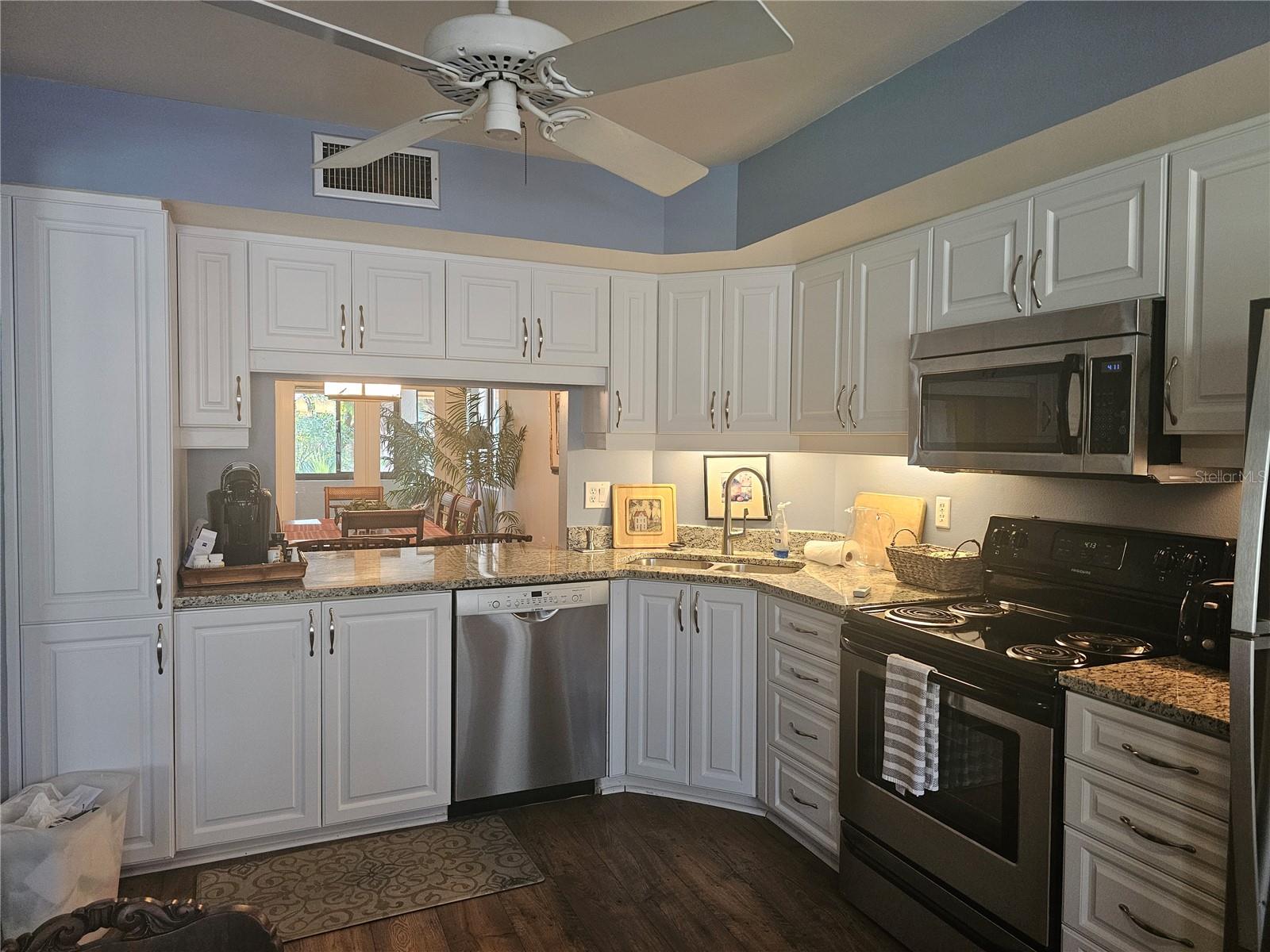 3326 THORNWOOD RD #3326 photo 4