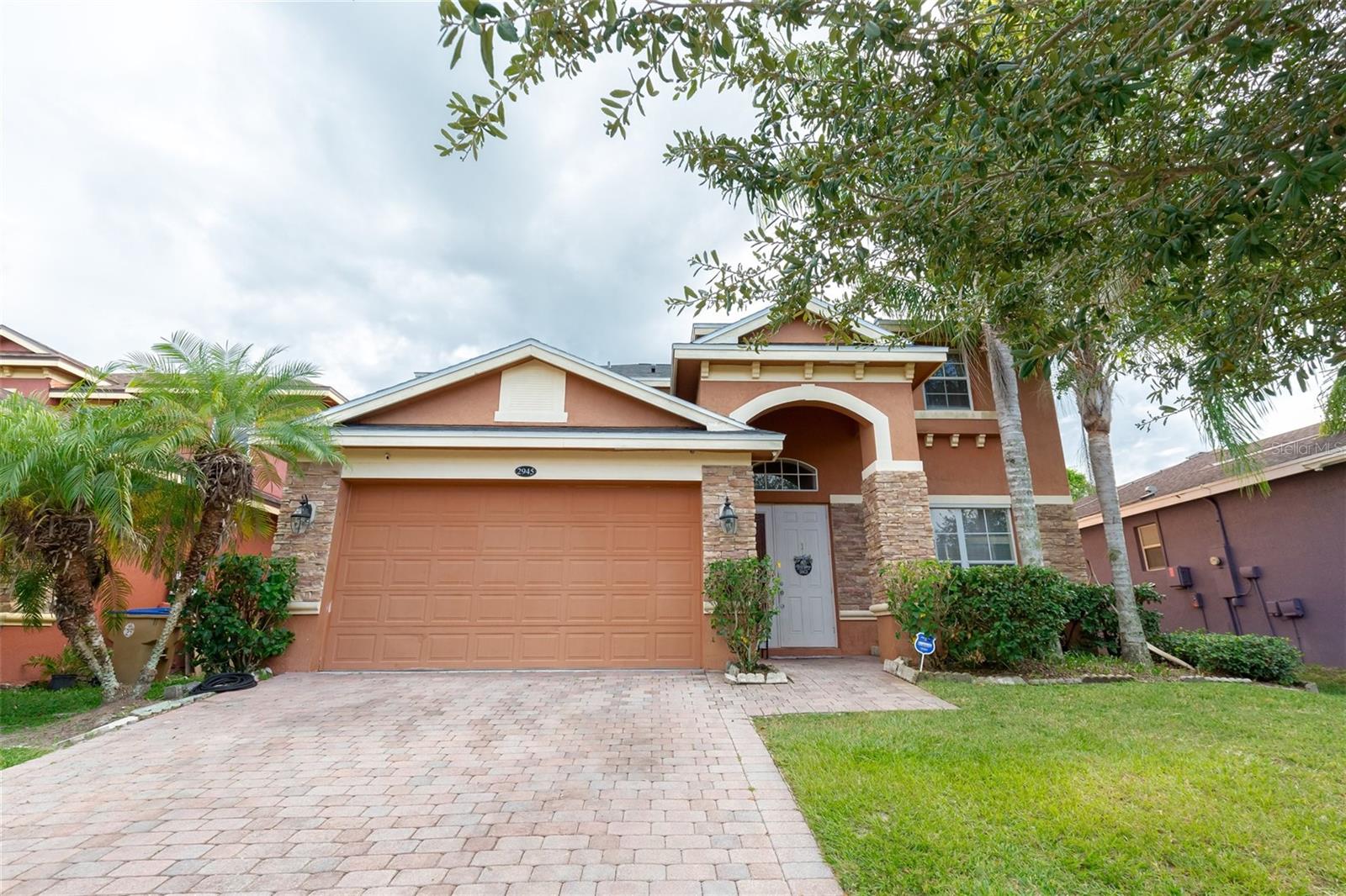 2945 BONITA CIR photo 2
