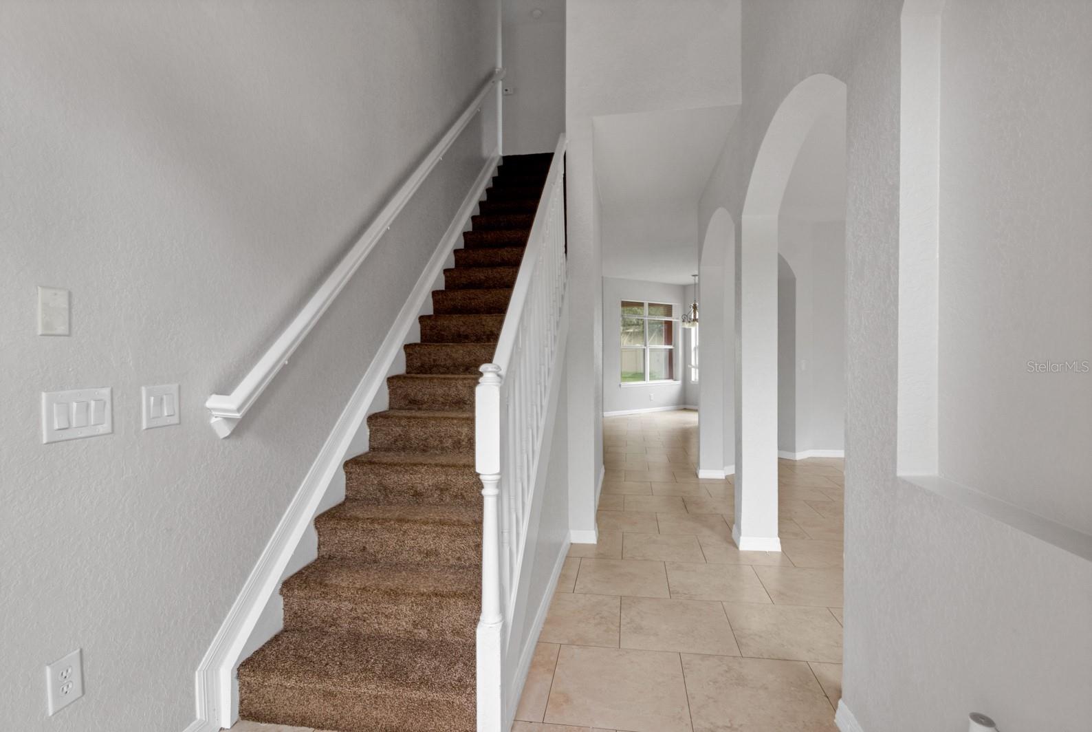 2945 BONITA CIR photo 3