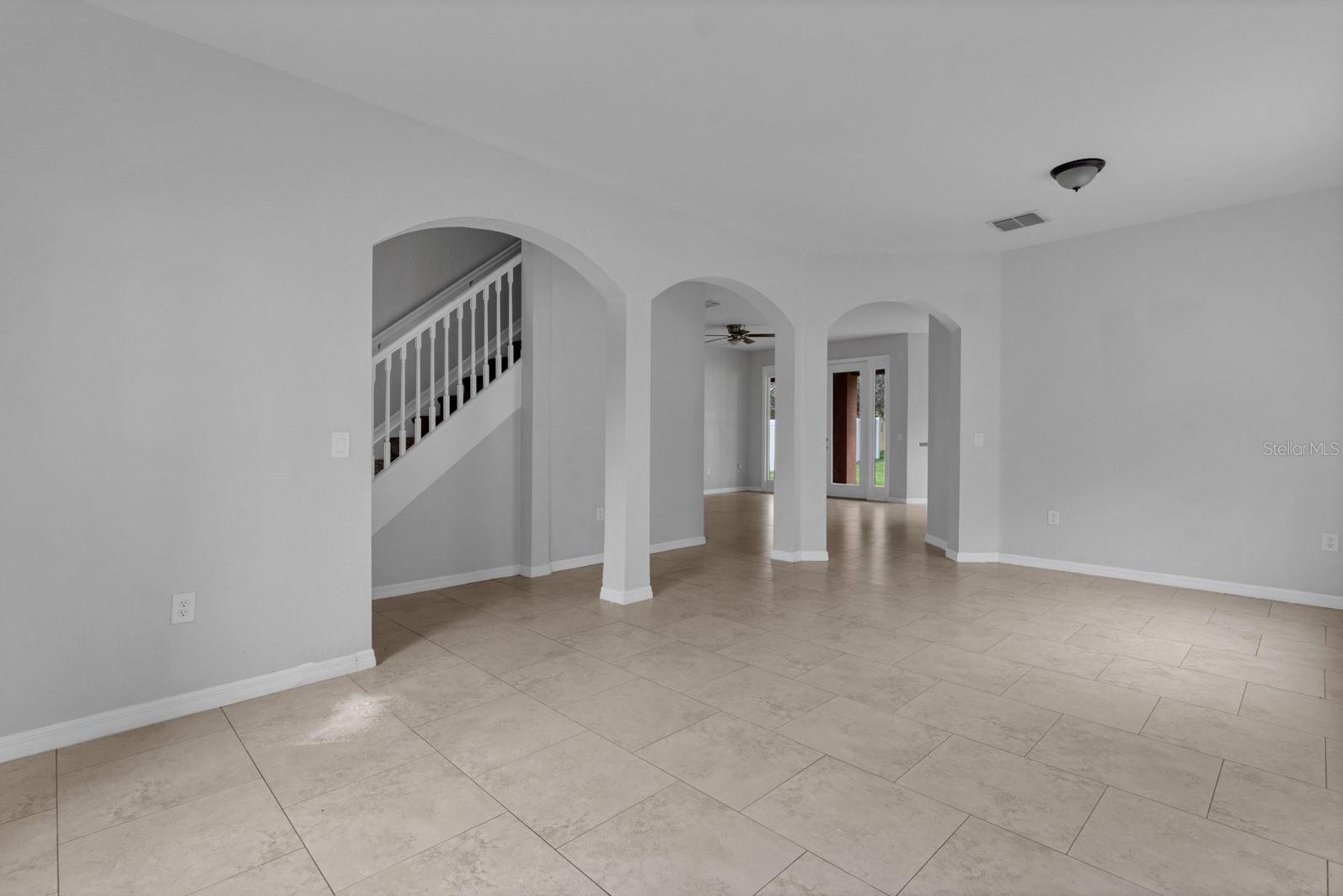 2945 BONITA CIR photo 4