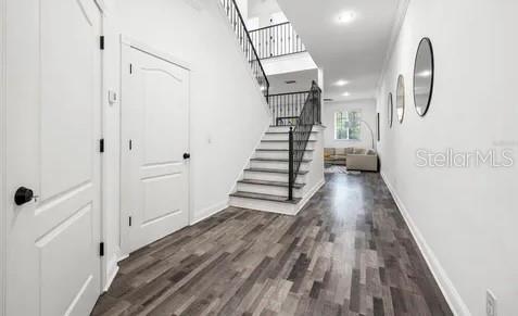 1118 S MOODY AVE photo 4