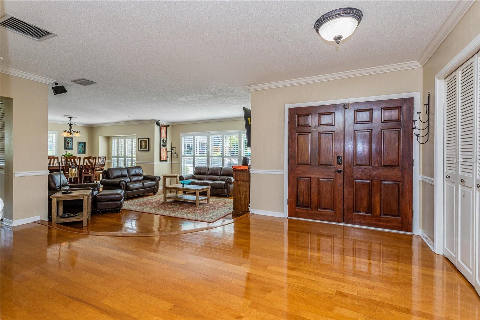 1591 CHIPPEWA TRL photo 4