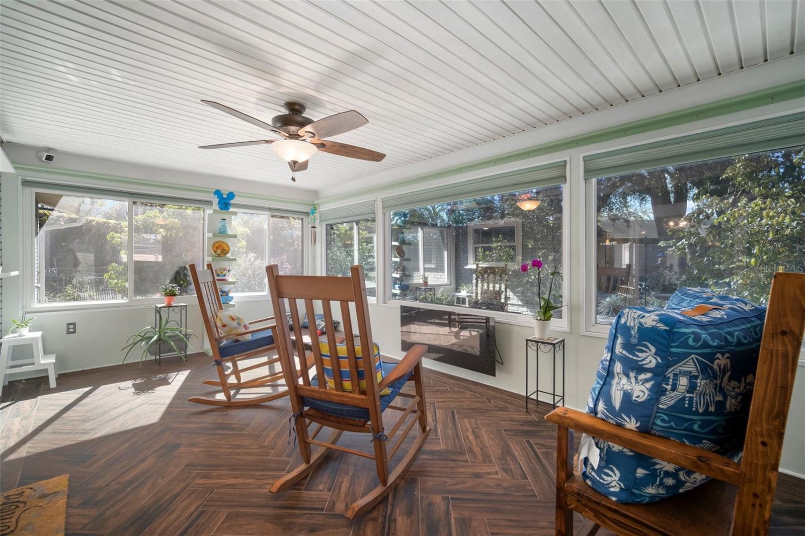 1904 PEPPERWOOD PL photo 4