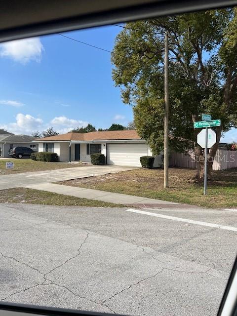 1038 HEMINGWAY DR photo 4