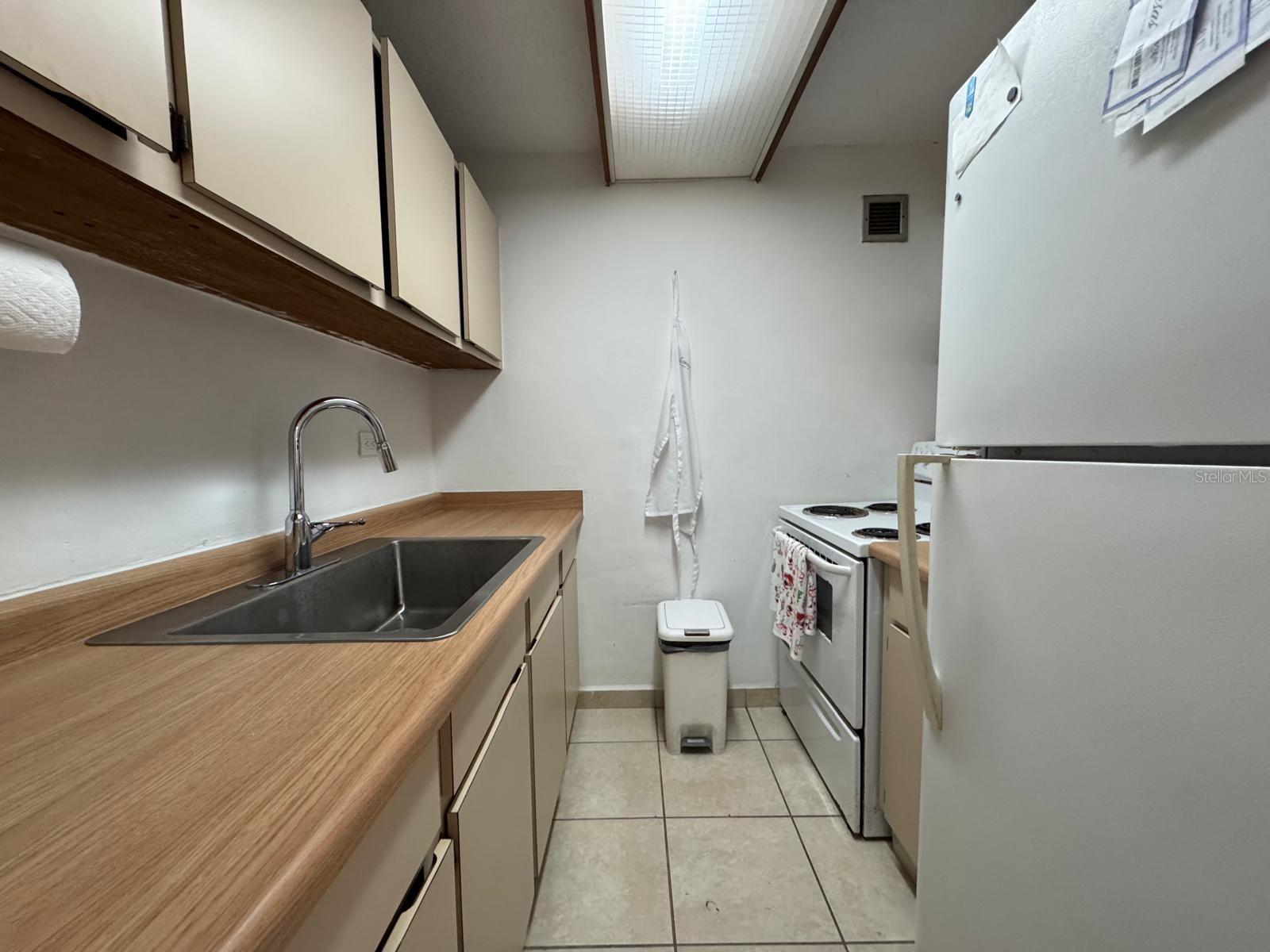 109 TAFT #4B photo 5