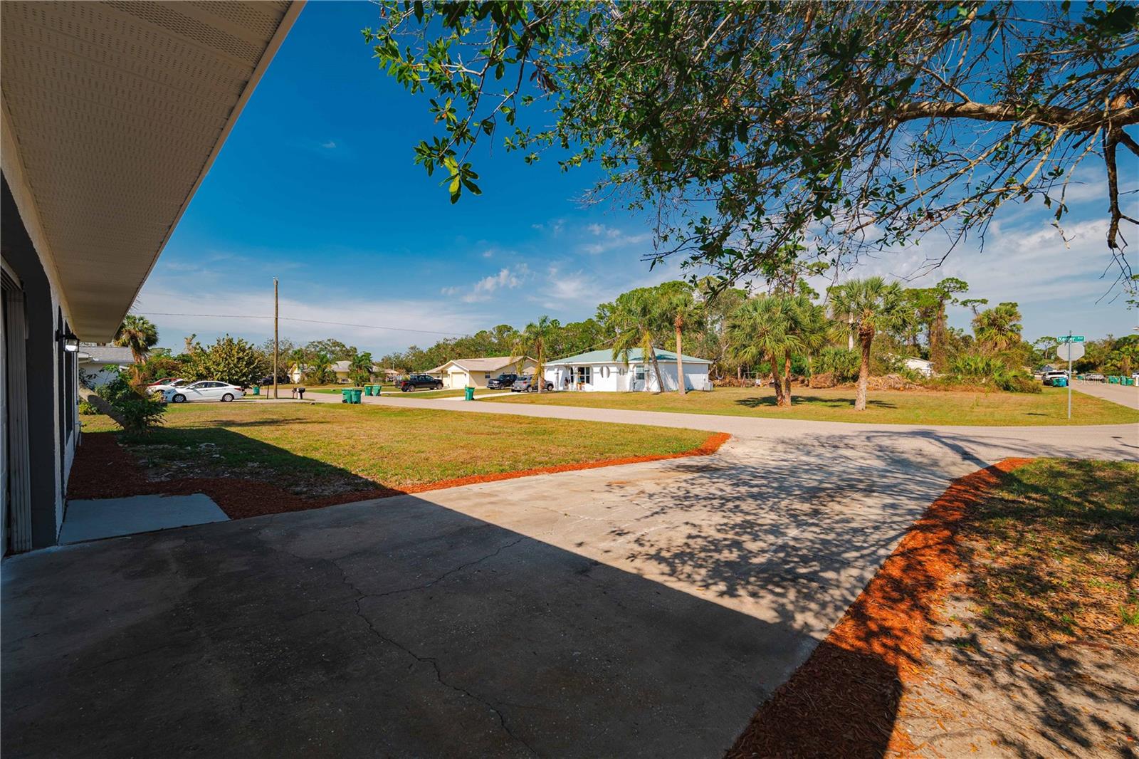 21047 KEELER AVE photo 3