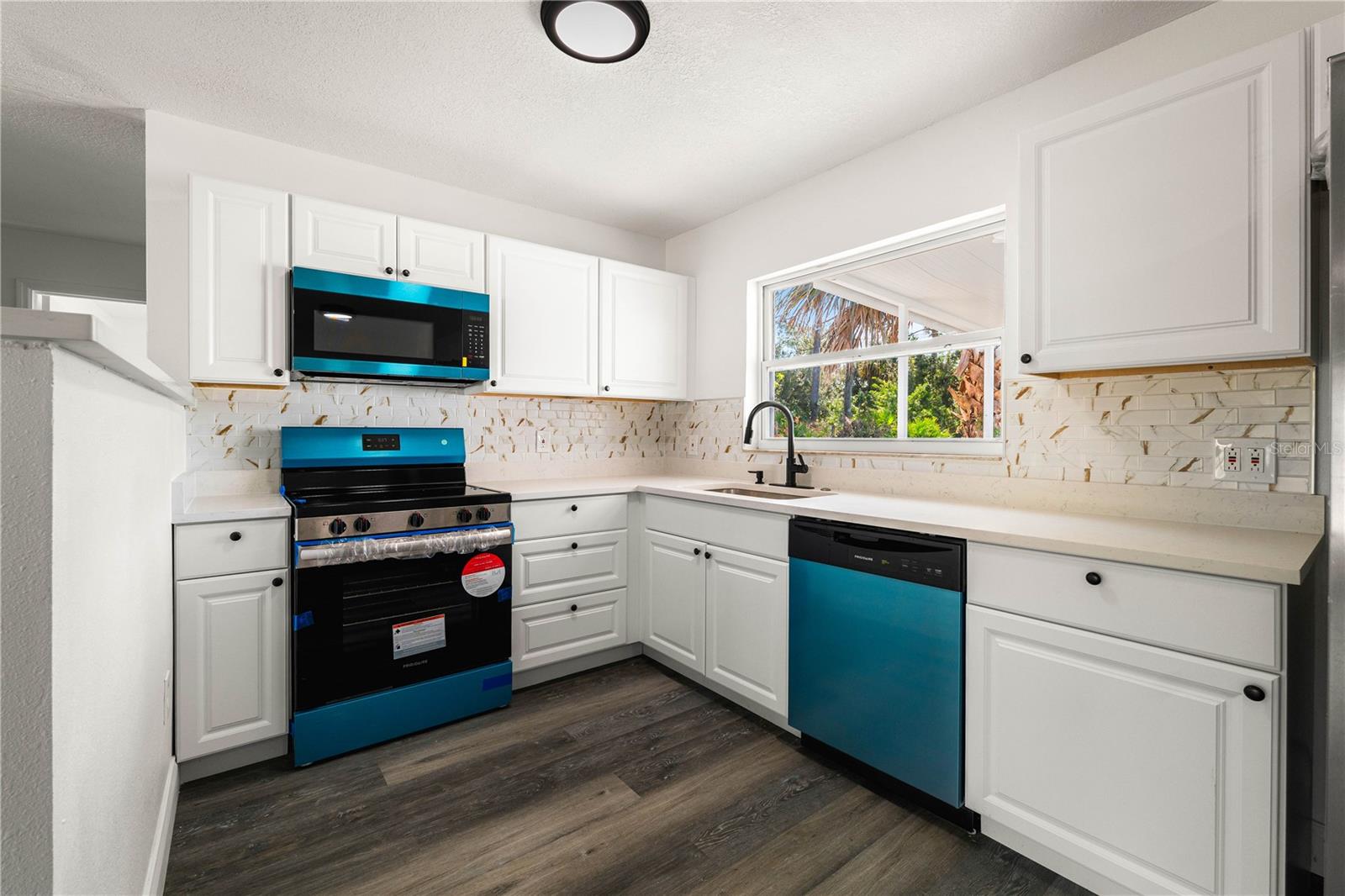 21047 KEELER AVE photo 5