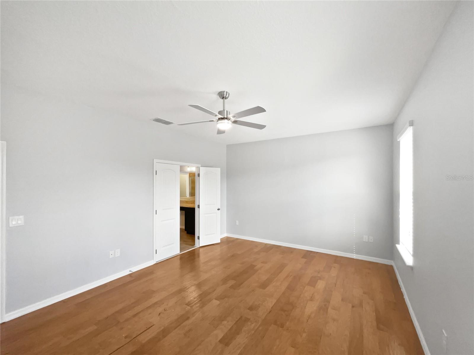 1536 SOFTSHELL ST photo 4