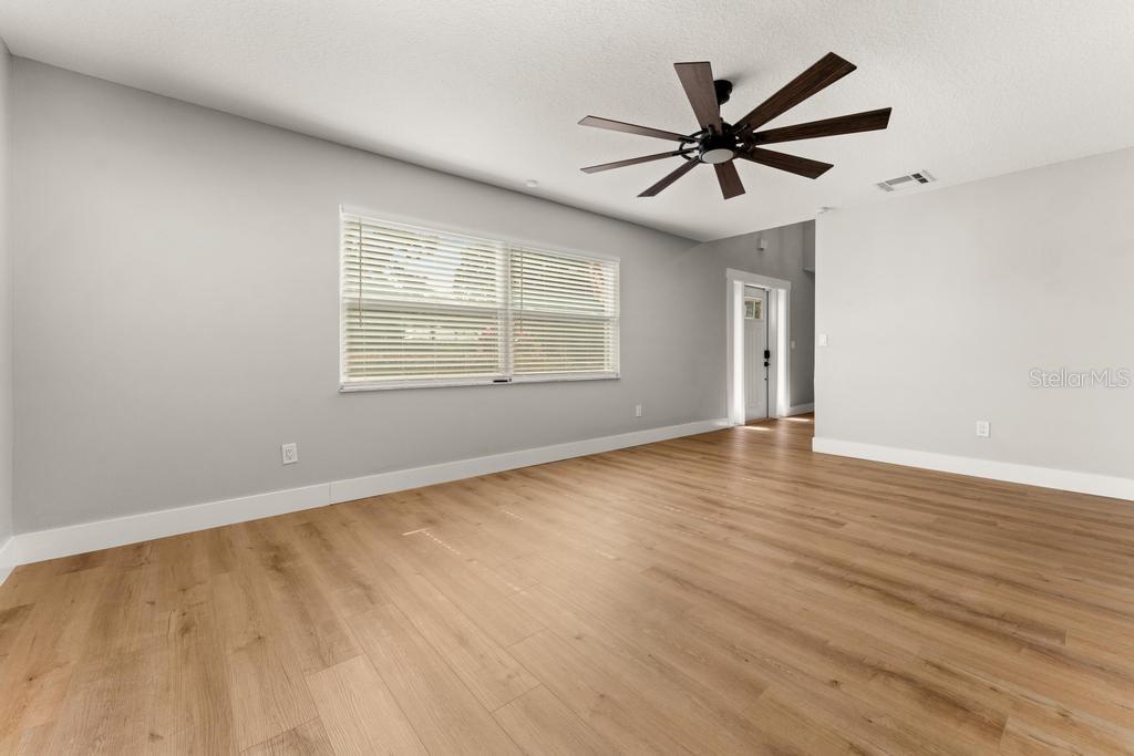 533 LITTLE WEKIVA RD photo 3