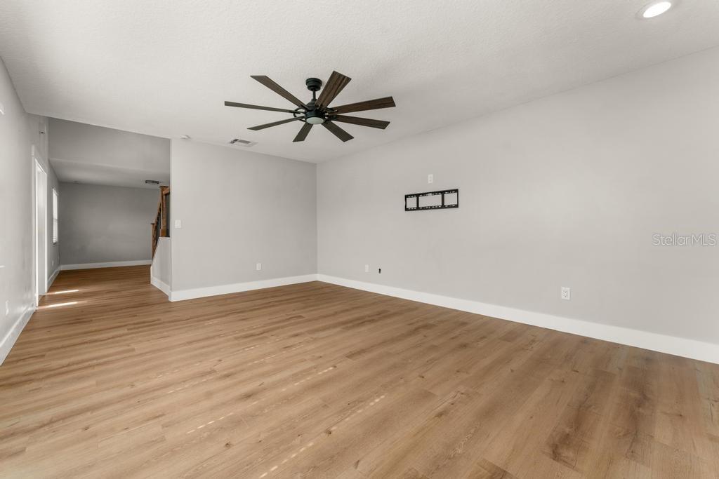 533 LITTLE WEKIVA RD photo 4